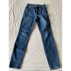 Good American Good Legs Jeans